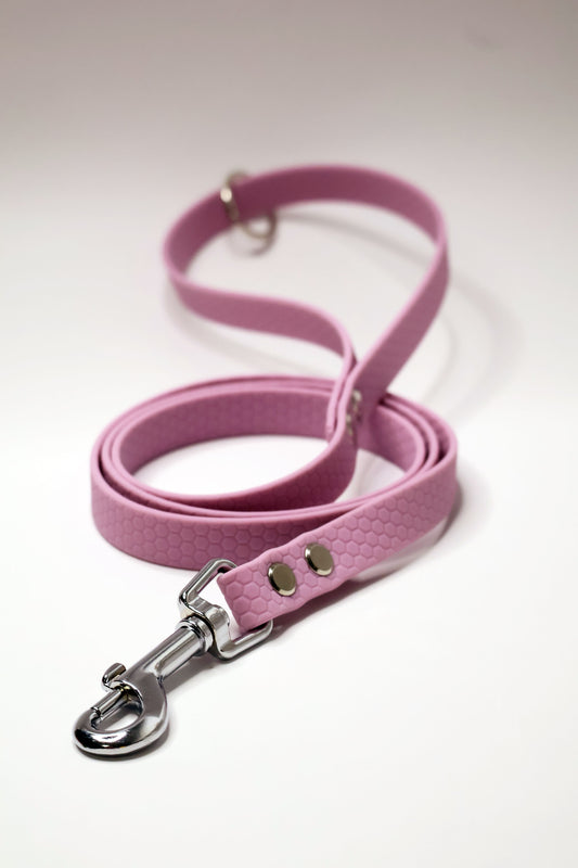 Lesa roz pentru catelusi rasfatati, materialul este hexa si se curata repede