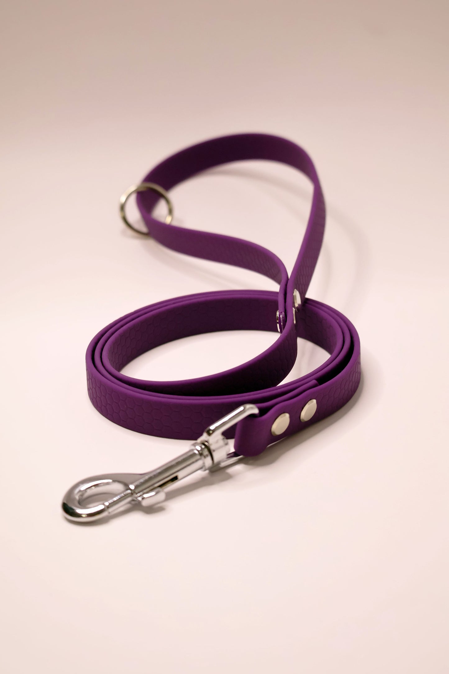 Lesa mov pentru caini, usor de curatat